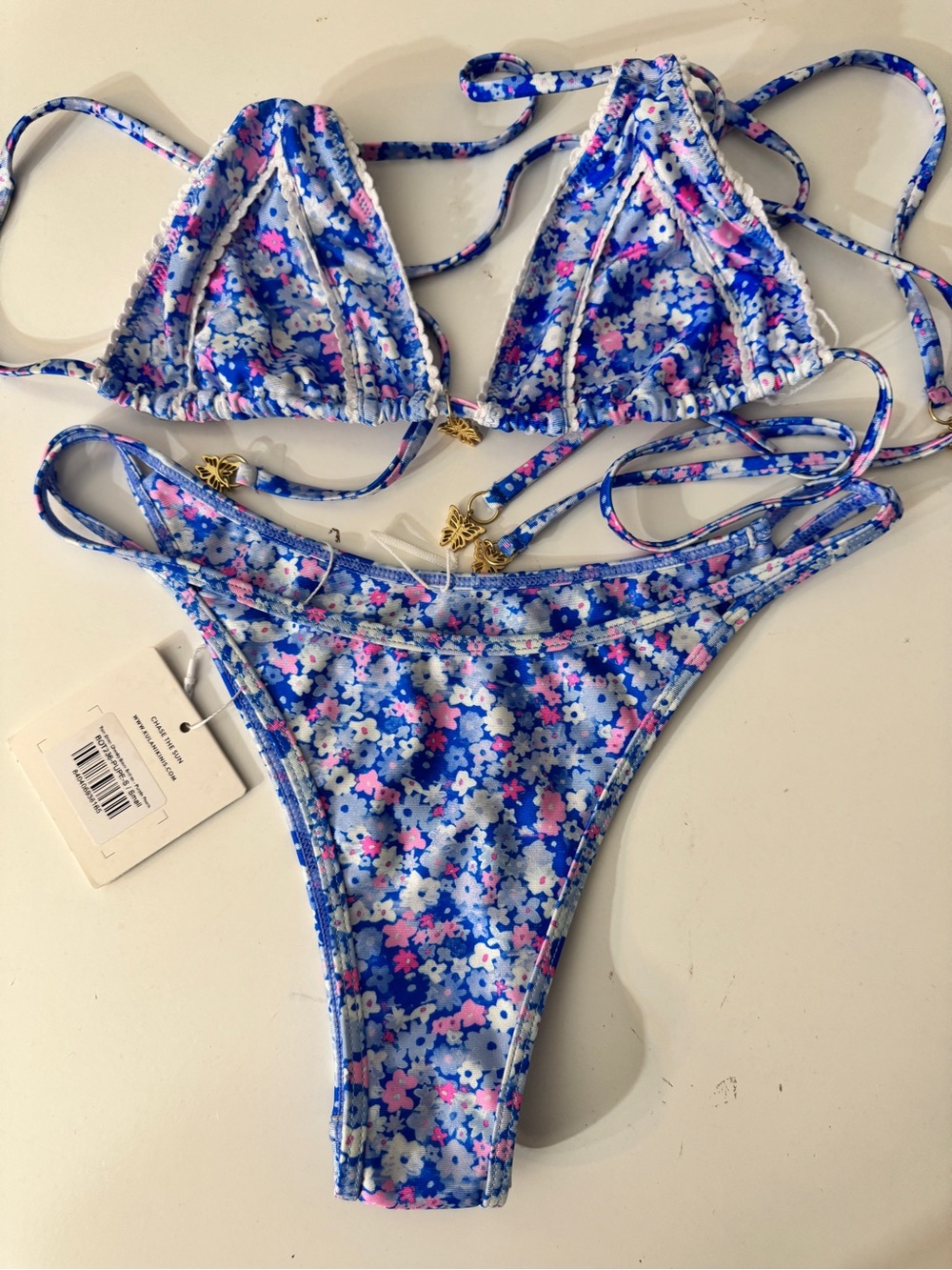 KULANI KINIS NEW WITH TAGS!